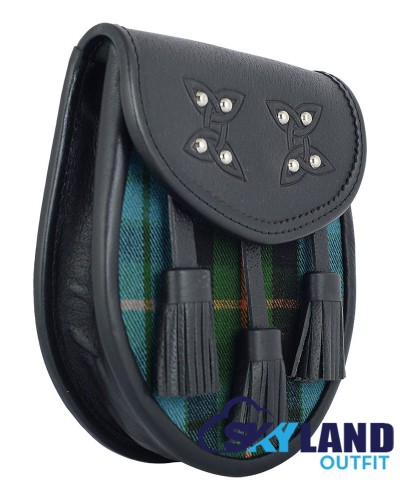 Black Leather Scottish Sporran with Clan Gunn Ancient Tartan Black Leather Scottish Sporran with Clan Gunn Ancient Tartan
