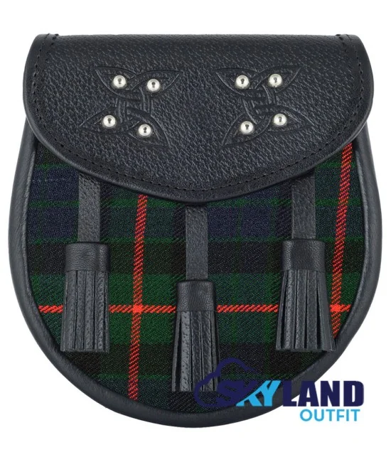 Brown Leather Scottish Sporran with Clan Gunn Tartan Brown Leather Scottish Sporran with Clan Gunn Tartan
